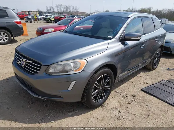 YV440MDKXG2822482 2016 VOLVO XC60 - Image 2