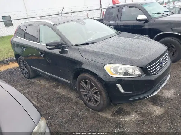 YV440MDKXG2825947 2016 VOLVO XC60 - Image 1
