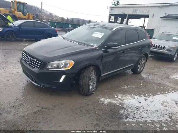 YV440MDKXG2831215 2016 VOLVO XC60 - Image 2