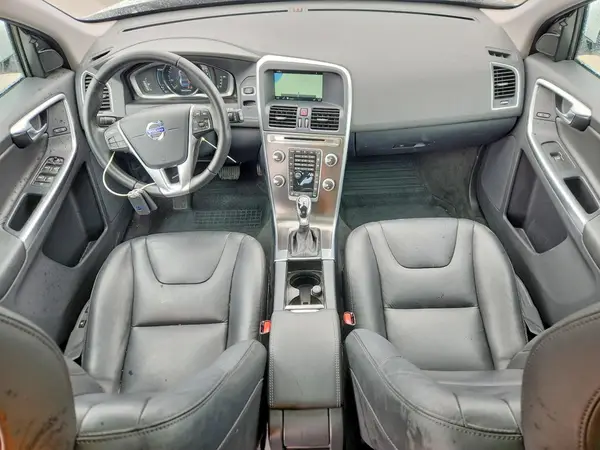 YV440MDKXG2854882 2016 VOLVO XC60 - Image 8