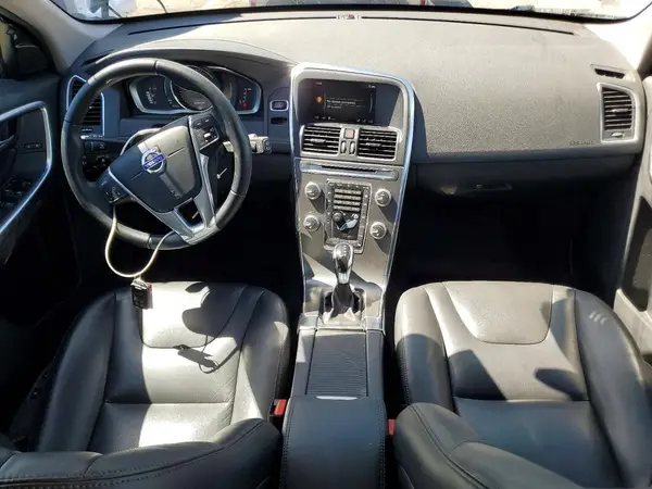 YV440MDKXG2901229 2016 VOLVO XC60 - Image 8