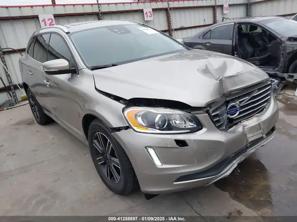 YV440MDM0G2849353 2016 VOLVO XC60 - Image 1