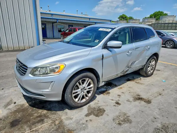 YV440MDM1G2810013 2016 VOLVO XC60 - Image 1