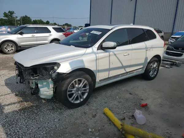 YV440MDM2G2878904 2016 VOLVO XC60 - Image 1