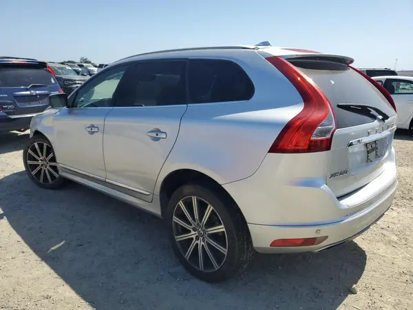YV440MDM4G2912034 2016 VOLVO XC60 - Image 2
