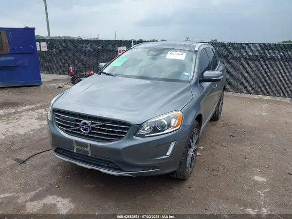 YV440MDM5G2796049 2016 VOLVO XC60 - Image 2