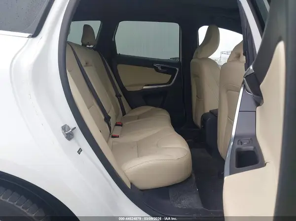 YV440MDM5G2860915 2016 VOLVO XC60 - Image 8