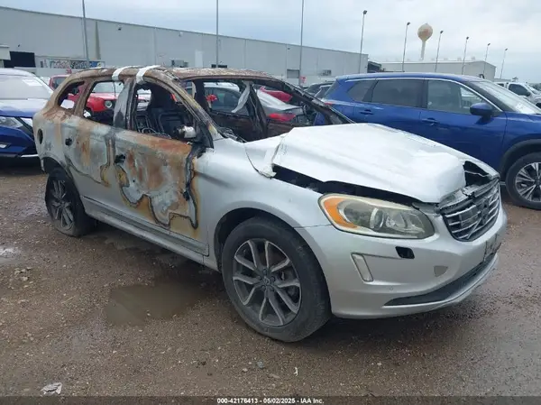 YV440MDM7G2785649 2016 VOLVO XC60 - Image 1