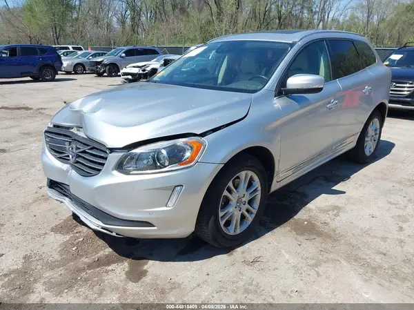 YV440MDM7G2880227 2016 VOLVO XC60 - Image 2