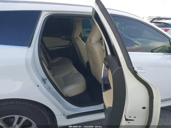 YV440MDM7G2909094 2016 VOLVO XC60 - Image 8