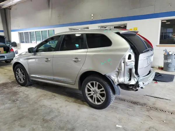 YV440MDM8G2888157 2016 VOLVO XC60 - Image 2