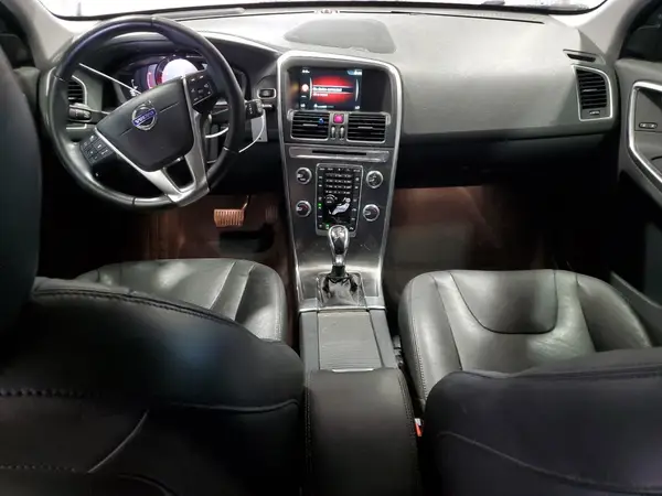YV440MDM8G2888157 2016 VOLVO XC60 - Image 8