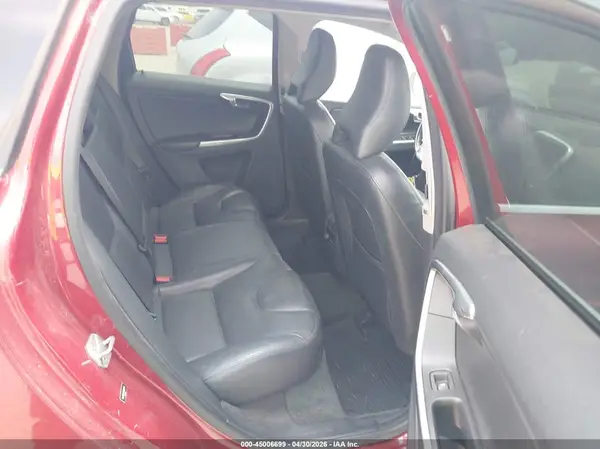 YV440MDM8G2888241 2016 VOLVO XC60 - Image 8