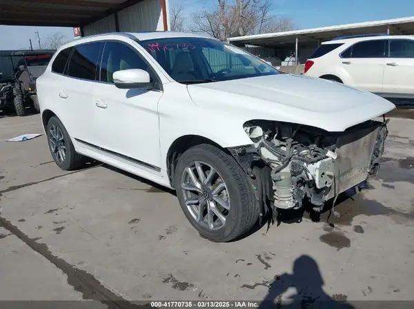 YV440MDMXG2903421 2016 VOLVO XC60 - Image 1