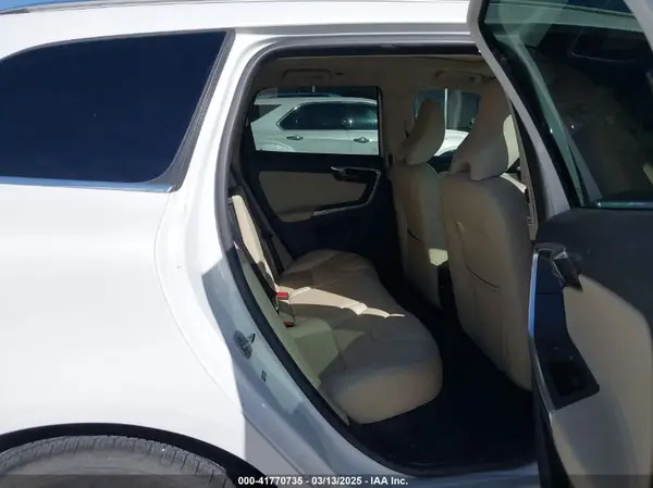 YV440MDMXG2903421 2016 VOLVO XC60 - Image 8