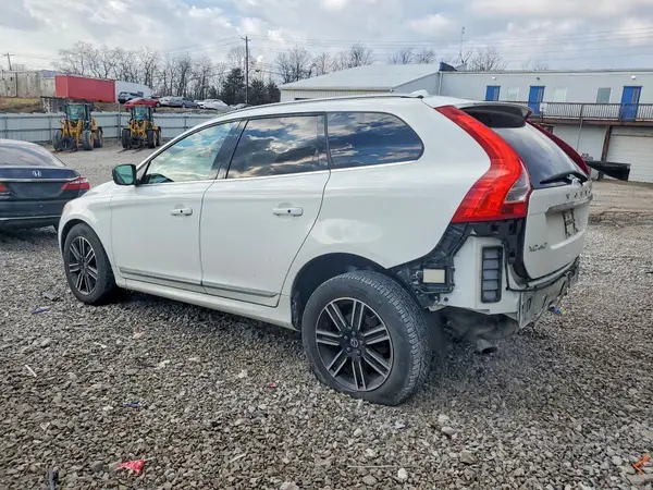 YV440MDR0H2130102 2017 VOLVO XC60 - Image 2