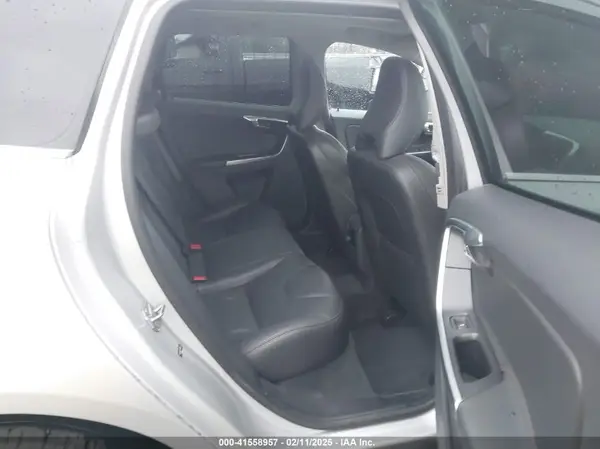 YV440MDR0H2198173 2017 VOLVO XC60 - Image 8