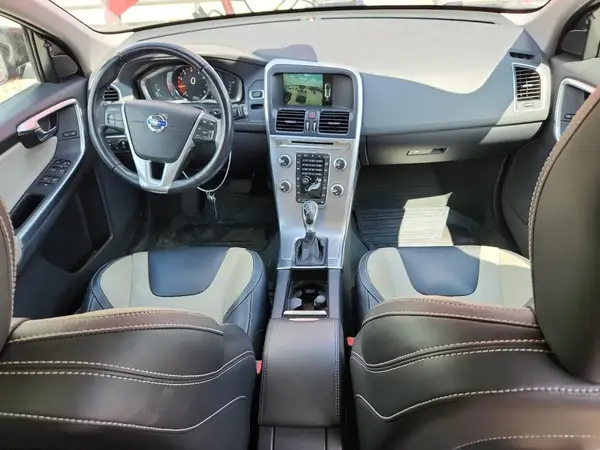 YV440MDR1H2034169 2017 VOLVO XC60 - Image 8