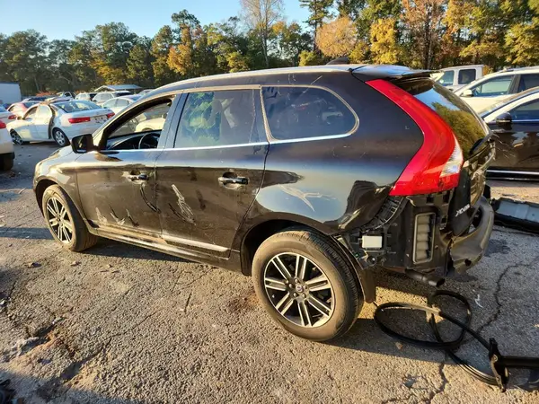 YV440MDR1H2034799 2017 VOLVO XC60 - Image 2
