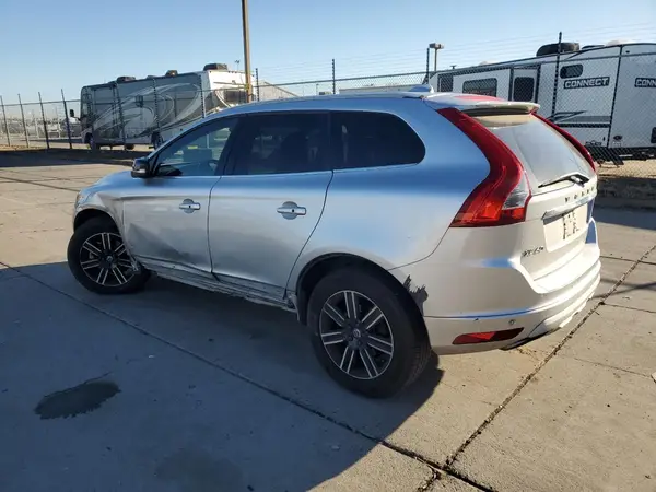YV440MDR1H2062845 2017 VOLVO XC60 - Image 2