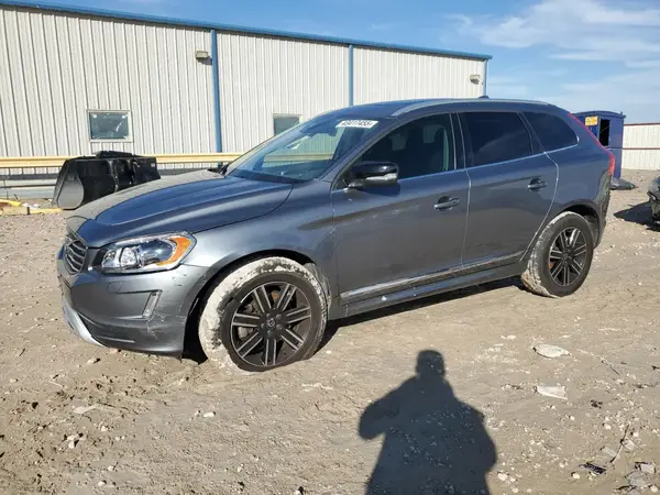 YV440MDR1H2226045 2017 VOLVO XC60 - Image 1