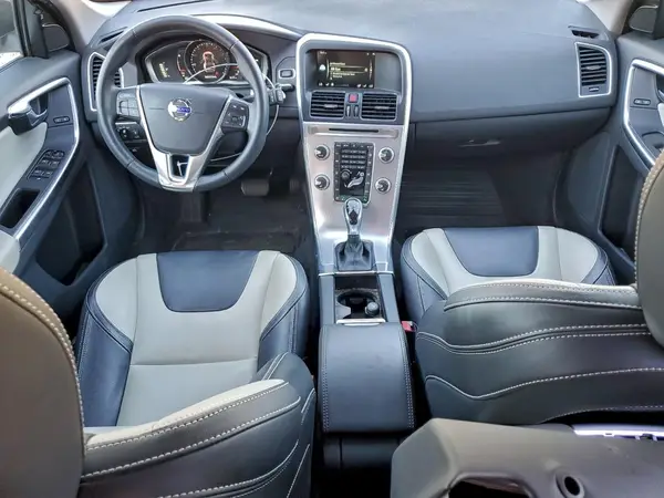 YV440MDR3H2035890 2017 VOLVO XC60 - Image 8