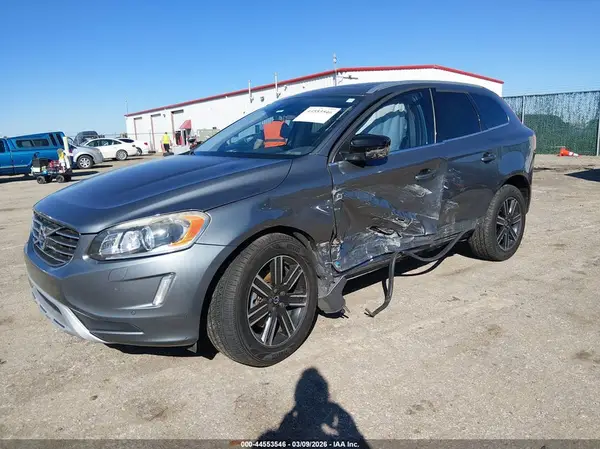 YV440MDR3H2077444 2017 VOLVO XC60 - Image 2
