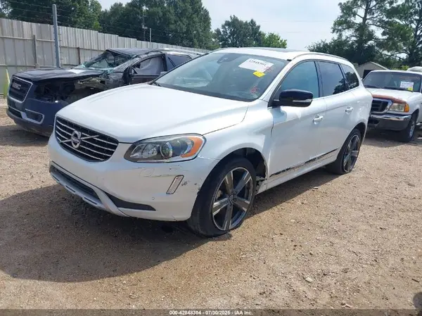 YV440MDR3H2213281 2017 VOLVO XC60 - Image 2