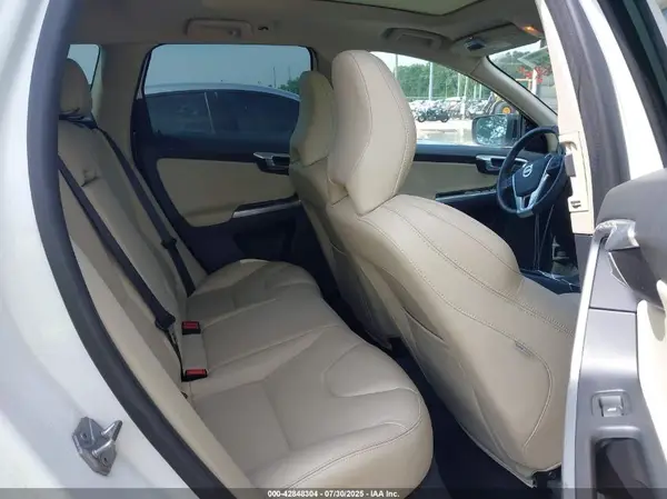 YV440MDR3H2213281 2017 VOLVO XC60 - Image 8