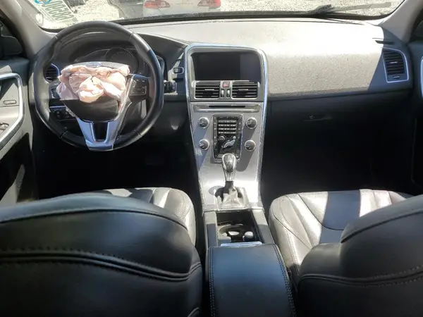 YV440MDR3H2225656 2017 VOLVO XC60 - Image 8