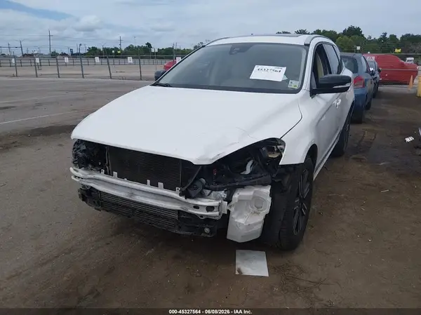 YV440MDR3H2226144 2017 VOLVO XC60 - Image 2