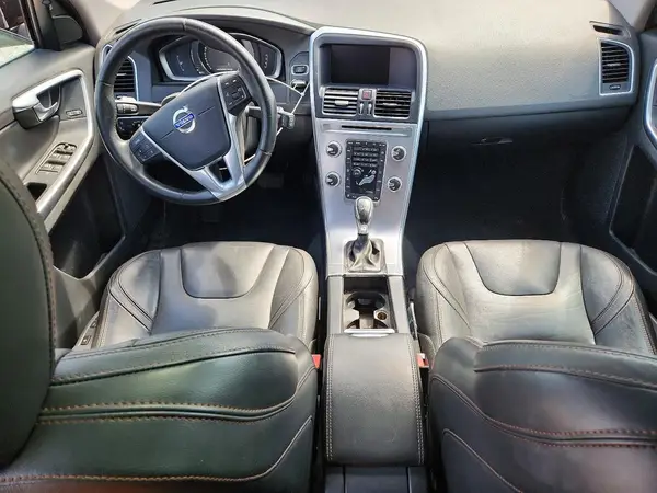 YV440MDR4H2035817 2017 VOLVO XC60 - Image 8