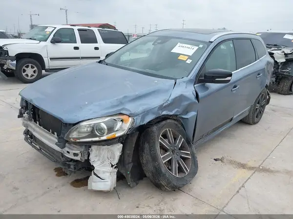YV440MDR4H2215069 2017 VOLVO XC60 - Image 2