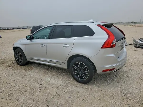YV440MDR4H2222667 2017 VOLVO XC60 - Image 2