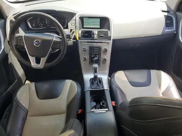 YV440MDR5H2026785 2017 VOLVO XC60 - Image 8