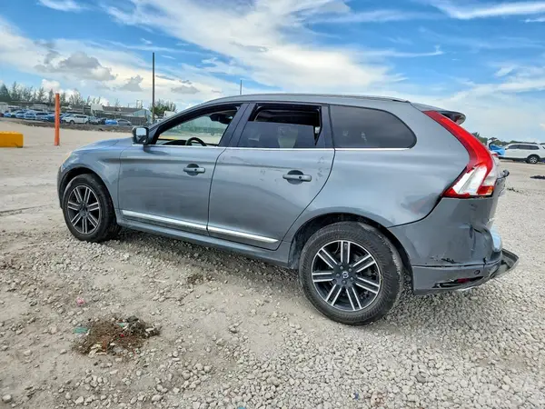 YV440MDR5H2222922 2017 VOLVO XC60 - Image 2