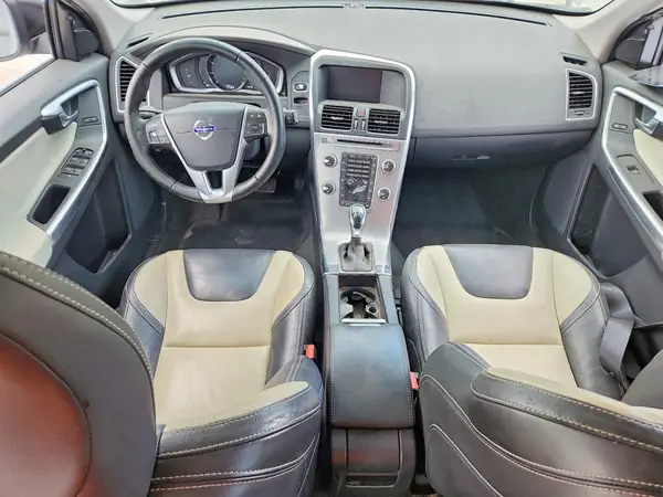 YV440MDR5H2222922 2017 VOLVO XC60 - Image 8