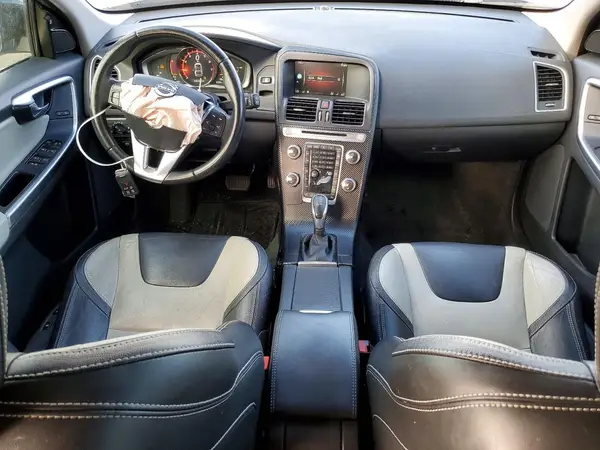 YV440MDR6H2027265 2017 VOLVO XC60 - Image 8