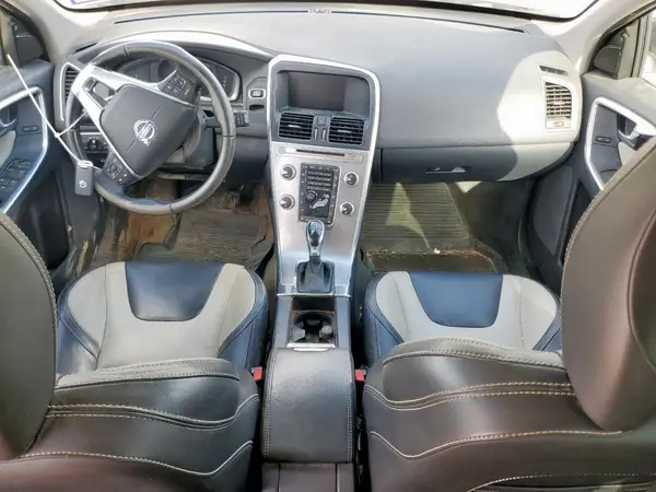 YV440MDR6H2035625 2017 VOLVO XC60 - Image 8