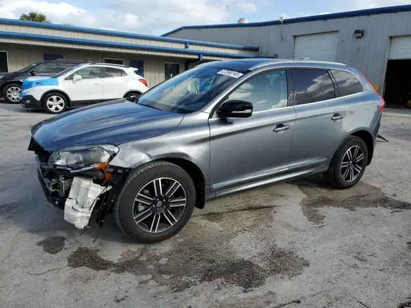 YV440MDR6H2064946 2017 VOLVO XC60 - Image 1