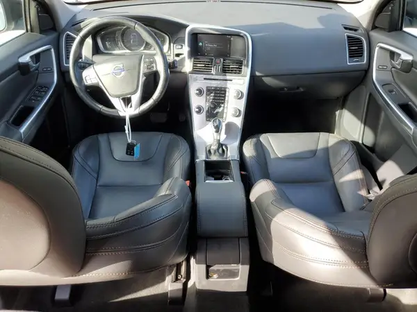 YV440MDR6H2064946 2017 VOLVO XC60 - Image 8