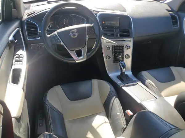 YV440MDR6H2065031 2017 VOLVO XC60 - Image 8