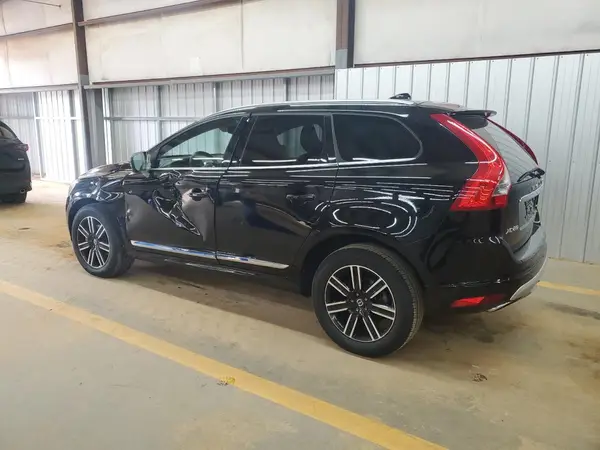 YV440MDR6H2070097 2017 VOLVO XC60 - Image 2