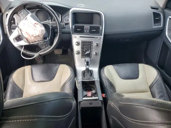 YV440MDR6H2090334 2017 VOLVO XC60 - Image 8