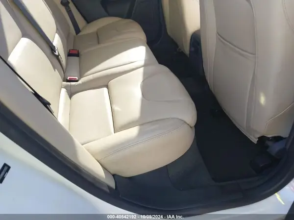 YV440MDR6H2159555 2017 VOLVO XC60 - Image 8