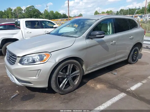 YV440MDR6H2211623 2017 VOLVO XC60 - Image 2