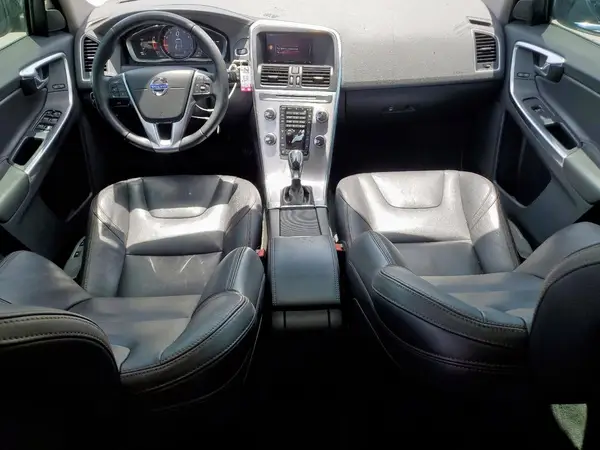 YV440MDR7H2035181 2017 VOLVO XC60 - Image 8