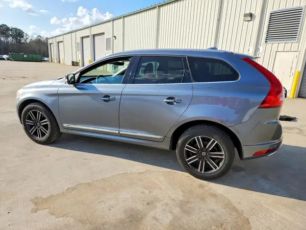 YV440MDR7H2035469 2017 VOLVO XC60 - Image 2