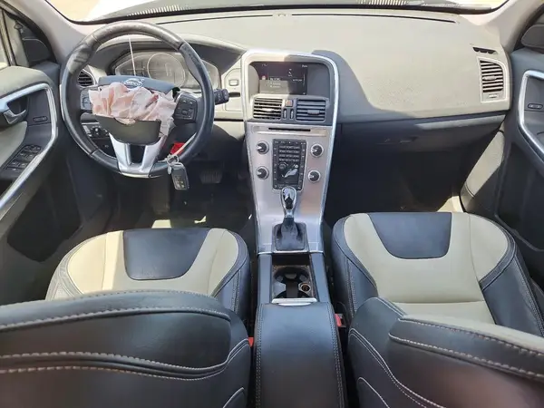 YV440MDR8H2015537 2017 VOLVO XC60 - Image 8