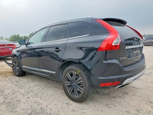 YV440MDR8H2081666 2017 VOLVO XC60 - Image 2